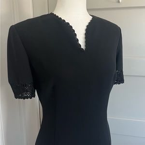 Talbots Dress Black Crepe Short Sleeved Dress Embroidered V-Neckline Sleeves 12P